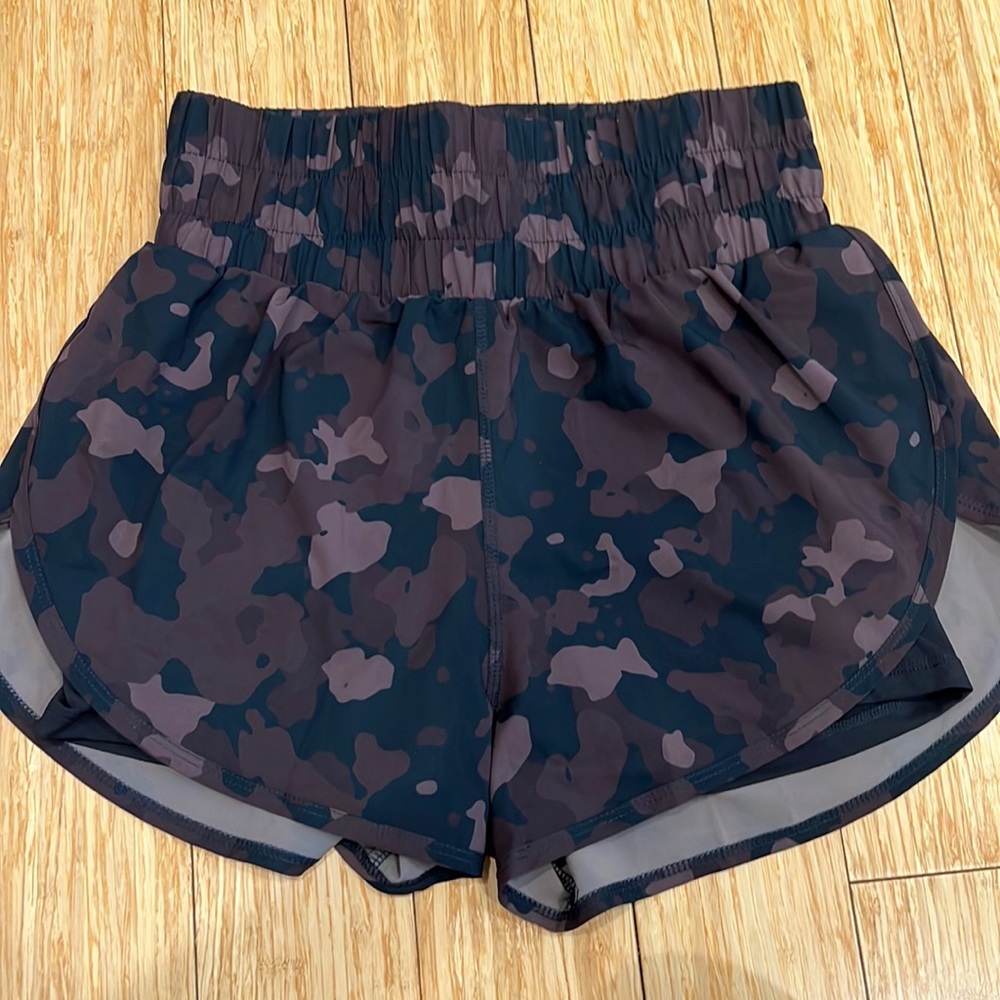 Balance Athletica Vitality Breeze Shorts